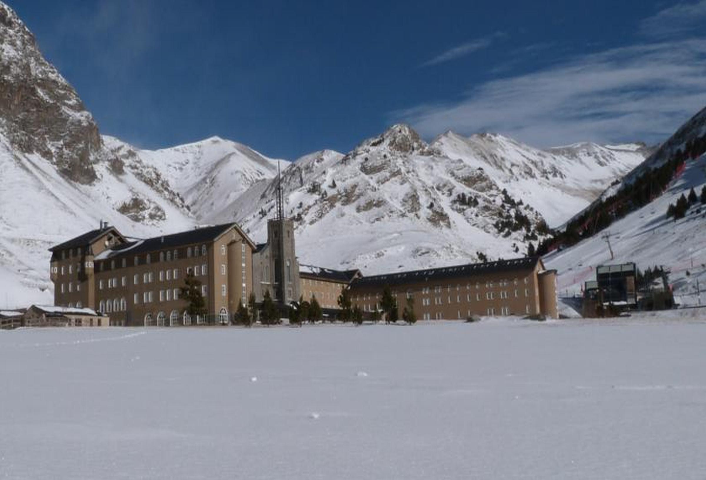 Apartaments Vall De Nuria Керальбс Экстерьер фото